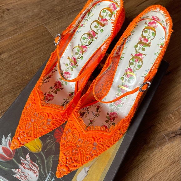 GUCCI-AUTHENTIC (NWT) Orange Lace & Crystal Buckle  Mary-Jane Heels! - Picture 12 of 16